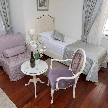 Deluxe Collection Kastel Hotel