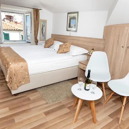 Hotel Deluxe Collection Kastel