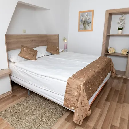 Deluxe Collection Kastel