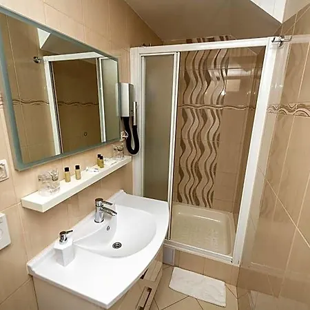Hotel Deluxe Collection Kastel - Depadanse 4*