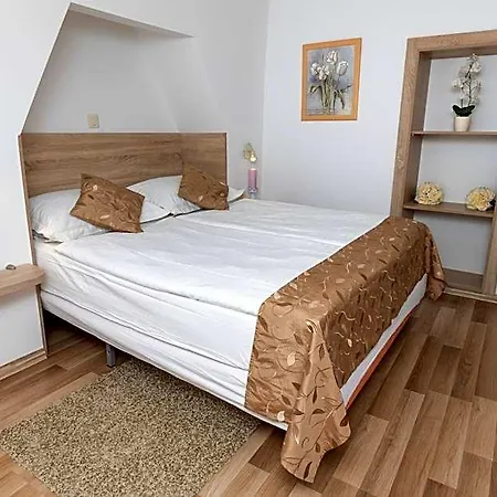 Otel Deluxe Collection Kastel - Depadanse 4*