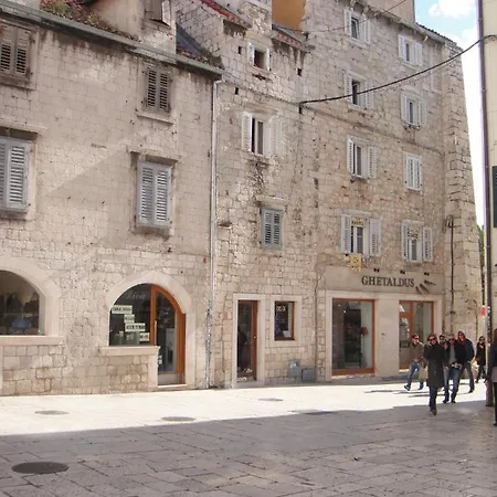 Deluxe Collection Kastel - Depadanse