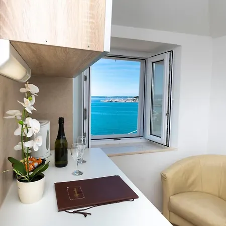 Deluxe Collection Kastel - Depadanse Σπλιτ